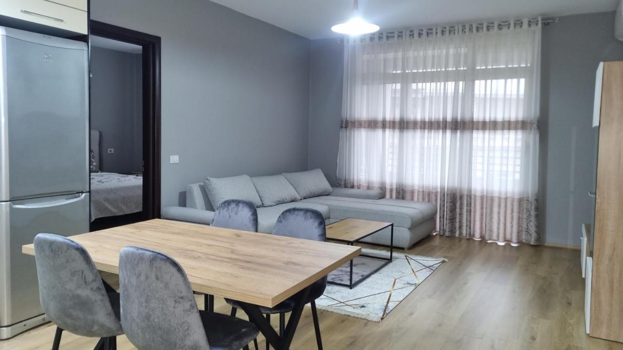 "Vatra" Apartment Tirana Buitenkant foto